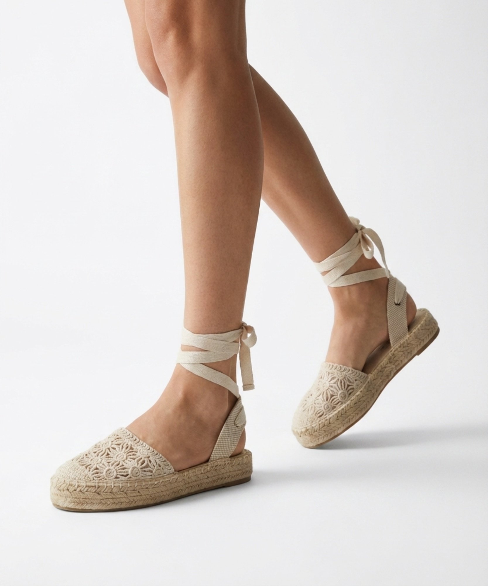 Alpargata plana atada